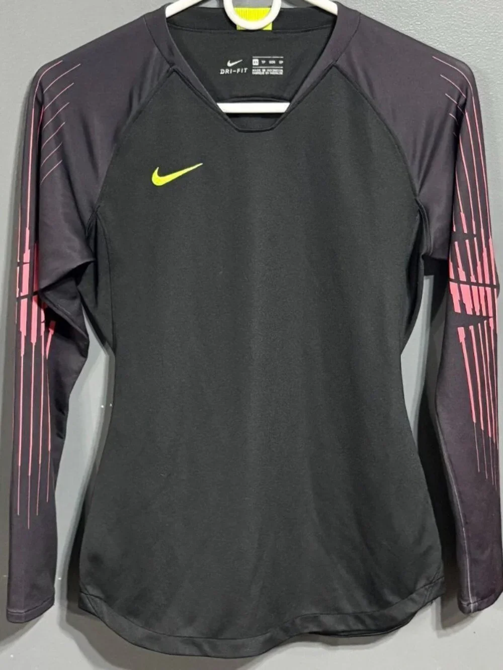 Nike Gardien II Long-Sleeve Goalkeeper Jersey black pink neon yellow Size XS
